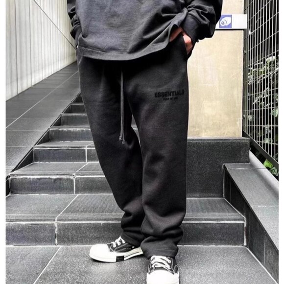 ESSENTIALS FEAR OF GOD Season 8 Subtitle Sweatpants - Picture 1 of 1